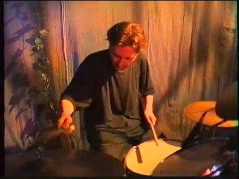 Видео: Чернозём - Концерт в театре "Четыре Стены", Москва, 1 мая 1999. Часть 1.