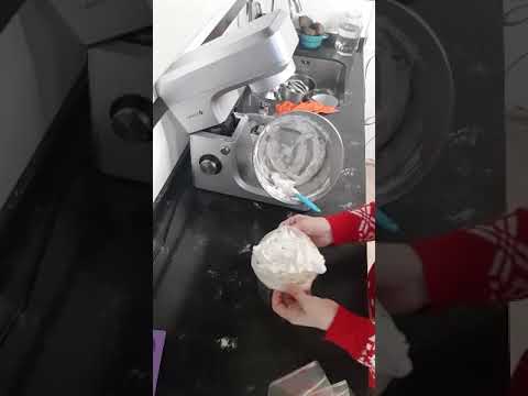 Видео: Снеговики из зефира 1