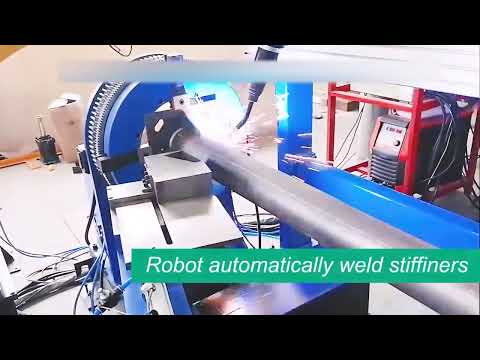 Видео: Роботизированная установка для сварки опор освещения