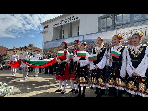 Видео: Ръководители на ОДК съвместно с община Петрич в спектакъл "Имало едно време и пак ще я има България"