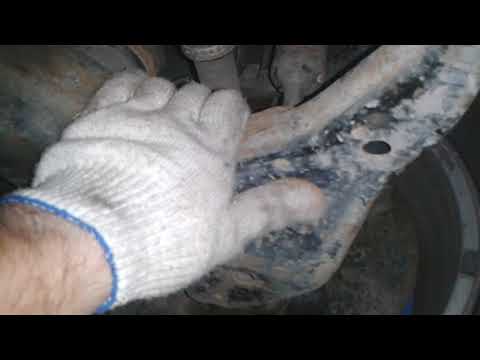 Видео: Инспекция и замена элементов передней подвески на Land Cruiser 120 Prado