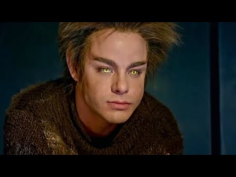 Видео: Реакция Алины,мать Алины и ведьмы из фильма ,,Домовой"в начале фильма на Домового