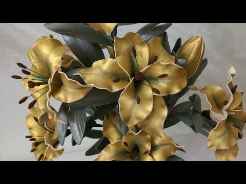 Видео: МК лилия из фоамирана 2 мм , букет-светильник.