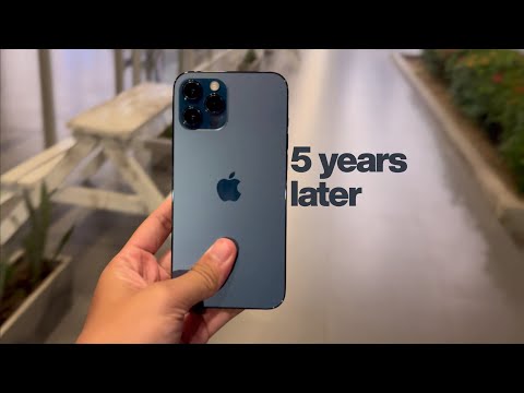 Видео: iPhone 12 Pro Max в конце 2025 года (iOS 26): все еще стоит ли он того?