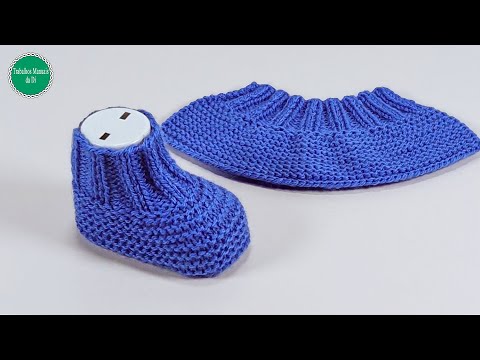 Видео: Детские пинетки в вязании для начинающих