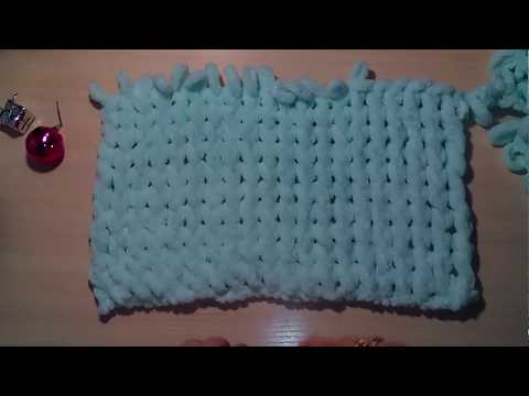 Видео: Узор из скрещенных петель для пряжи Puffy Alize. Вяжем руками.