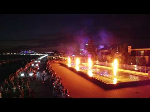 Видео: Светомузыкальный фонтан с огненным шоу на Имеретинской набережной. Адлер