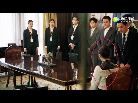 Видео: Злой менеджер похищает Золушку, но она является потомком боевых искусств. Никто не сможет победить е