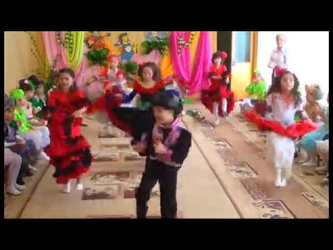 Видео: Зажигательный цыганский танец в детском саду. Старшая группа.