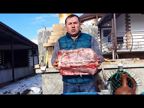 Видео: Мясо, запечённое в духовке по-кавказски