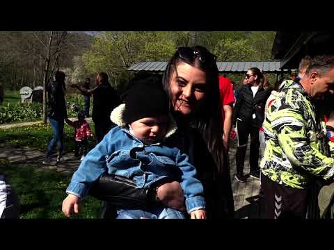 Видео: Велигденски покрсти во село Велмеј