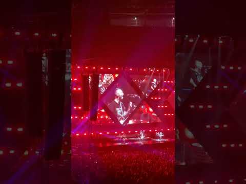 Видео: Звери - Обиделась (Размагнитилась) СПБ Газпром Арена 15.12.2023