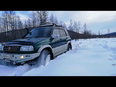 Видео: Сузуки Гранд Витара. Прорыв по глубокому снегу.