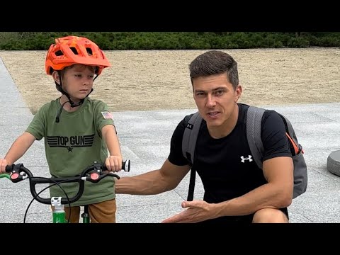 Видео: Как научить ребёнка кататься на 2-х колесном велосипеде.