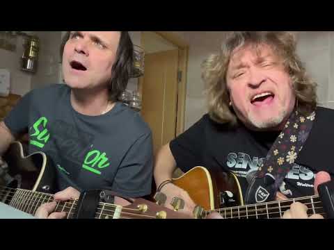 Видео: Конец Фильма (акустика) — Город  #ПесняКаждыйДень2