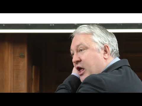 Видео: Овчинников А. В. - Линейная алгебра - 9. Ортогональные и ортонормированные базисы