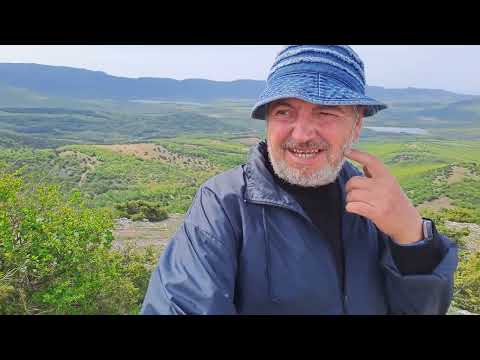 Видео: Гора Мачу, Скамейка, пионы и водопад Суаткан