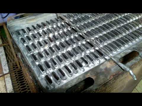 Видео: Ремонт (пайка) трубок шестирядного радиатора ч.4