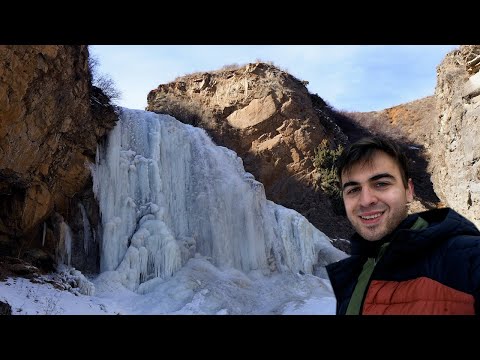 Видео: ТРЧКАН. Замерзший водопад в горах Армении. Освежающий поход