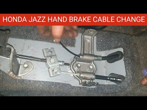 Видео: Замена троса ручного тормоза на Honda Jazz || Как заменить трос ручного тормоза и стояночного тор...