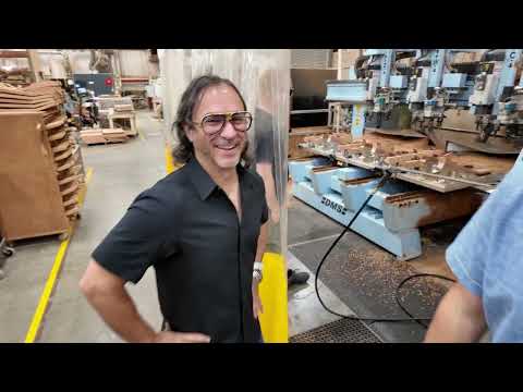 Видео: 🎸 Внутри Gibson Custom Shop | Экскурсия по заводу Gibson Made to Measure 🎥