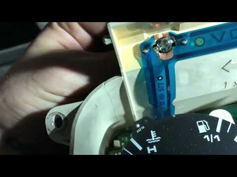 Видео: ПОСТОЯННО МАРГАЕТ  ЛАМПА ПЕРЕГРЕВА ДВИГАТЕЛЯ НА Т4( решение проблемы )😎