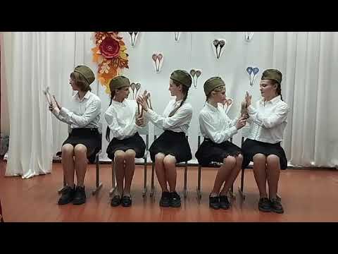 Видео: Воспитанники школьного кружка «Оркестр народных инструментов» продемонстрировали мастерство игры