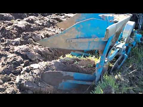 Видео: оранка оборотним цілини