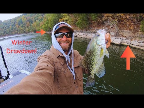 Видео: Ловля краппи в падающей воде! (Представлено @midwayusa)