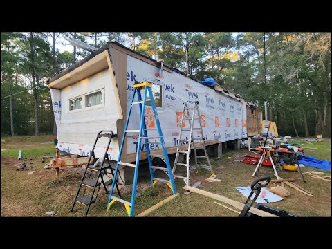 Видео: Ремонт Мобильного Дома Небольшой Обзор Новостей