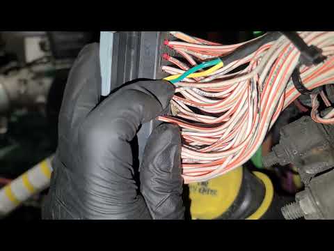 Видео: Грузовик Volvo VNL 2024 года не заводится