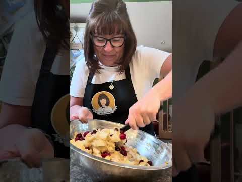 Видео: 🍏 Яблочно-клюквенный пирог 🍎