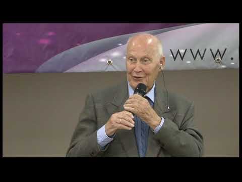 Видео: Берт Хеллингер "О некоторых помогающих профессиях"/ Bert Hellinger  #расстановки
