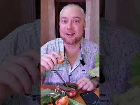 Видео: Ответы на вопросы. Килька с овощами по гавайски. Мукбанг, еда на камеру.