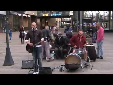Видео: А не спеть ли мне песню о любви ))))