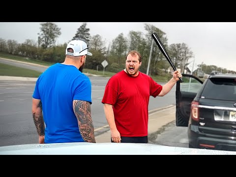 Видео: Злой водитель получает МГНОВЕННУЮ КАРМУ!