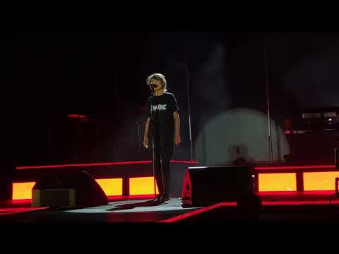 Видео: Земфира - Река. 22.08.2025 Батуми