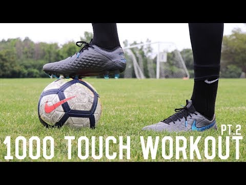 Видео: Тренировка «1000 касаний», часть 2 | Улучшаем контроль мяча без оборудования
