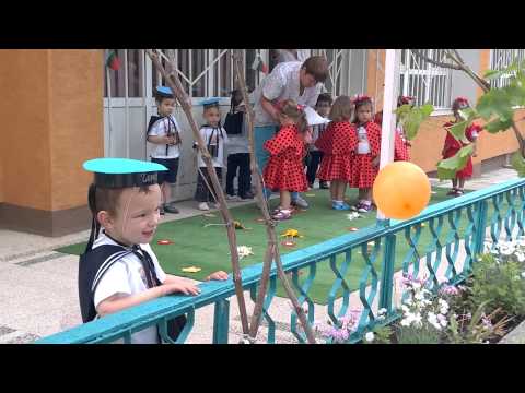 Видео: Тържество на Детска ясла 35 Вълшебство - група Снежанка