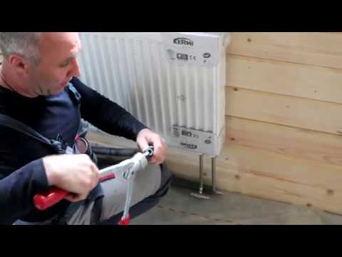 Видео: Монтаж радиатора керми FTV, сшитый полиэтилен