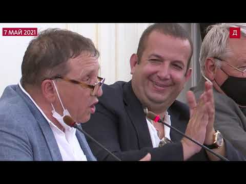 Видео: Как правиш бизнес, когато играеш белот с премиера