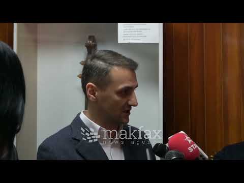 Видео: Велковски: Не терајте политика на грбот на децата, 5 минути работа е да ги изгласате измените