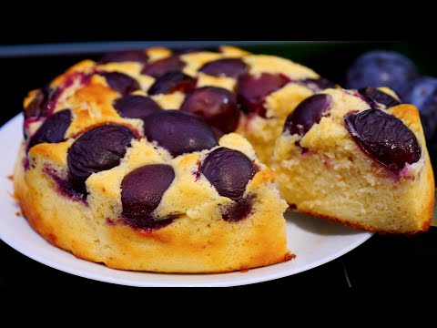 Видео: Пирог на Кефире со Сливой 🥧 Все смешал и в Духовку! 🥧