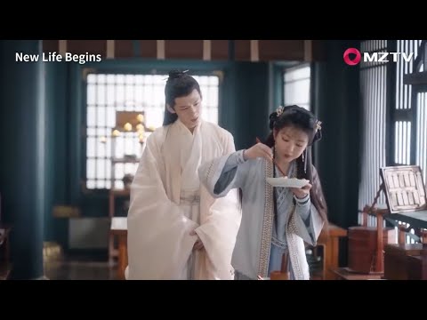 Видео: Девушка тайно съедает блюдо молодого господина, пойманного с поличным, но он мгновенно влюбляется в