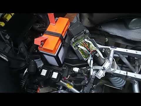 Видео: Удаление блока ABS на BMW R1200 CL