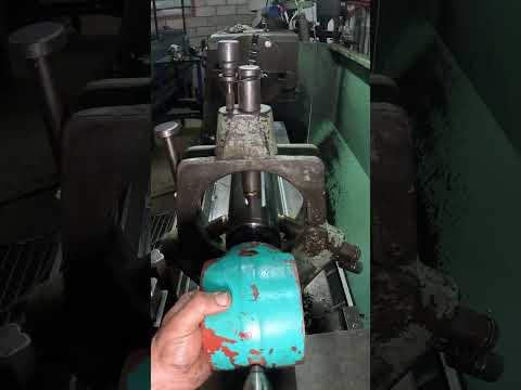 Видео: Изготовление нового штока гидроцилиндра для экскаватора, работающего в каменоломне!!