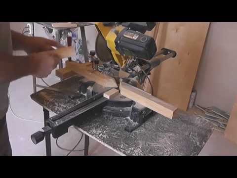 Видео: Облицовка лестниц. Облицовываем лестницу декоративной планкой в местах соединений.