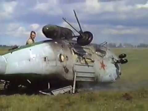 Видео: Крушение вертолёта ми-2 в Гатчине 2000 год .по вине пилота