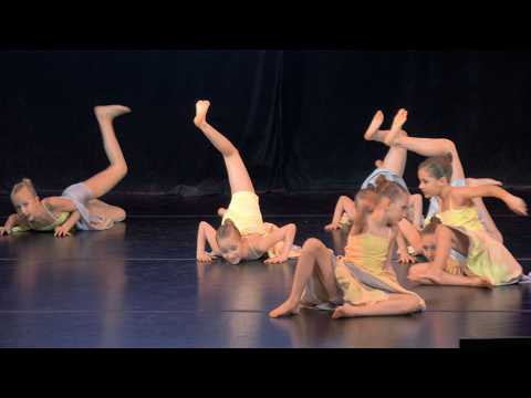 Видео: "Колыбельная". Эстрадный танец. Возраст 7-9