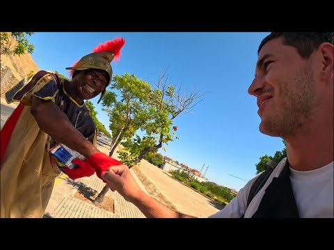 Видео: По трущобам Севильи | Автостоп по Андалусии 🇪🇸